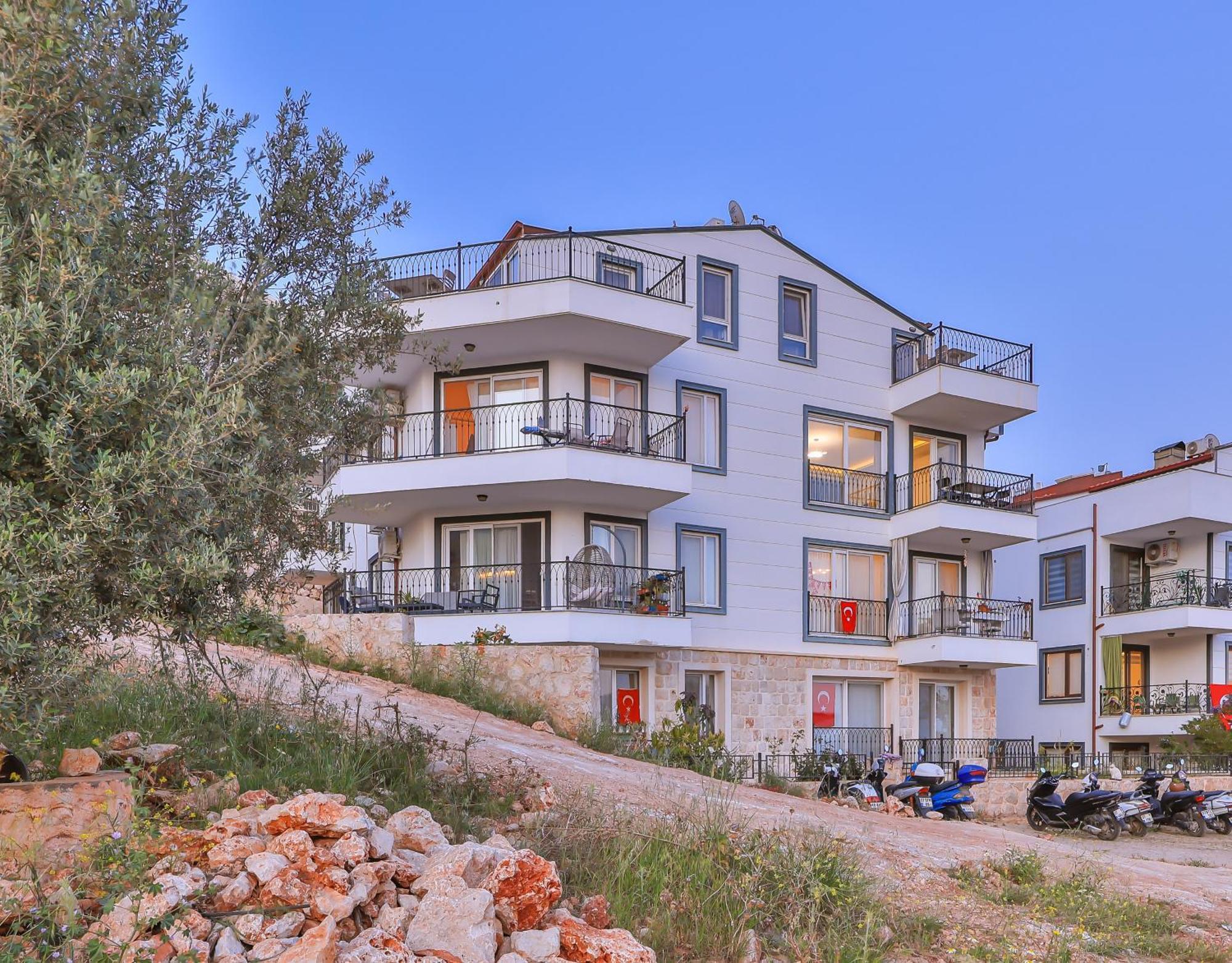 Goekyuezue Suit Apart Kaş Exterior foto